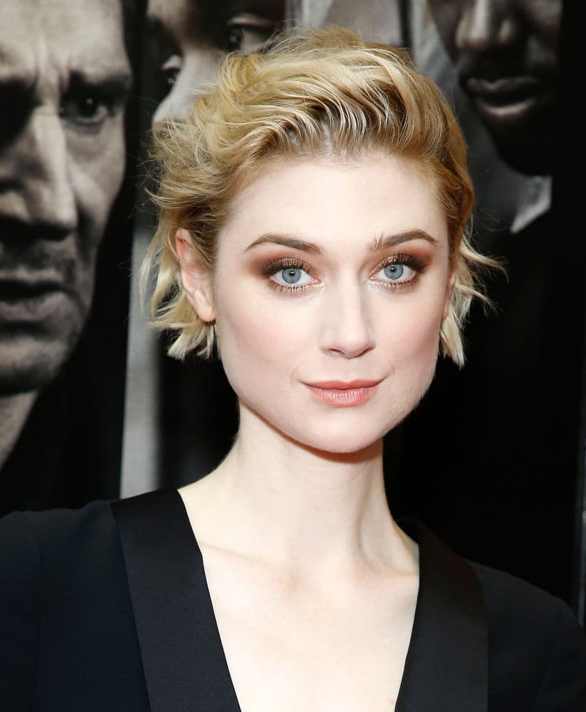 Netflix ha lanzado el primer look de Elizabeth Debicki como la princesa Diana.