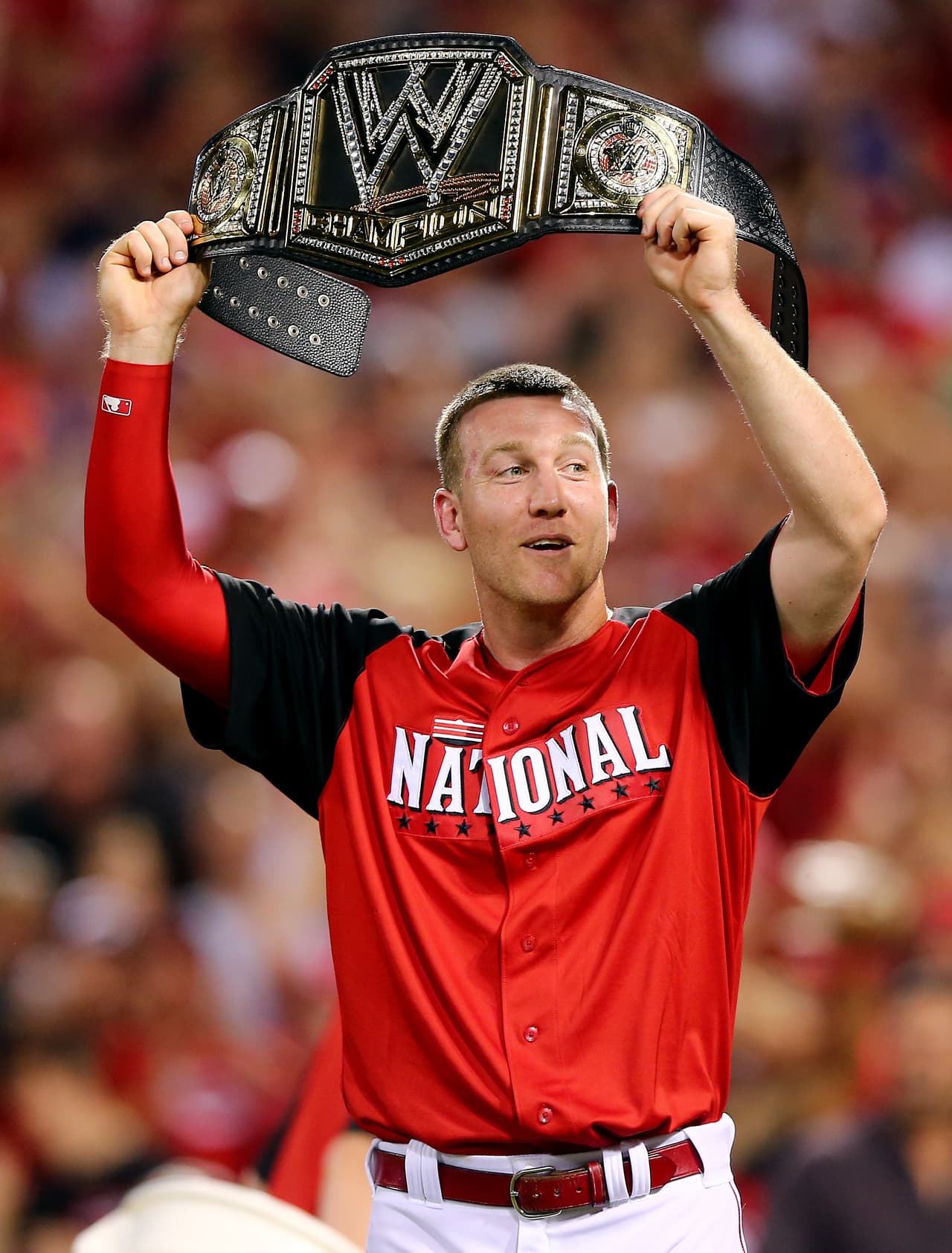 Todd Frazier esperó hasta su último swing — tres veces — para ganar el Derby de Jonrones del Juego de Estrellas en su propio parque. En ningún momento se mostró presionado.