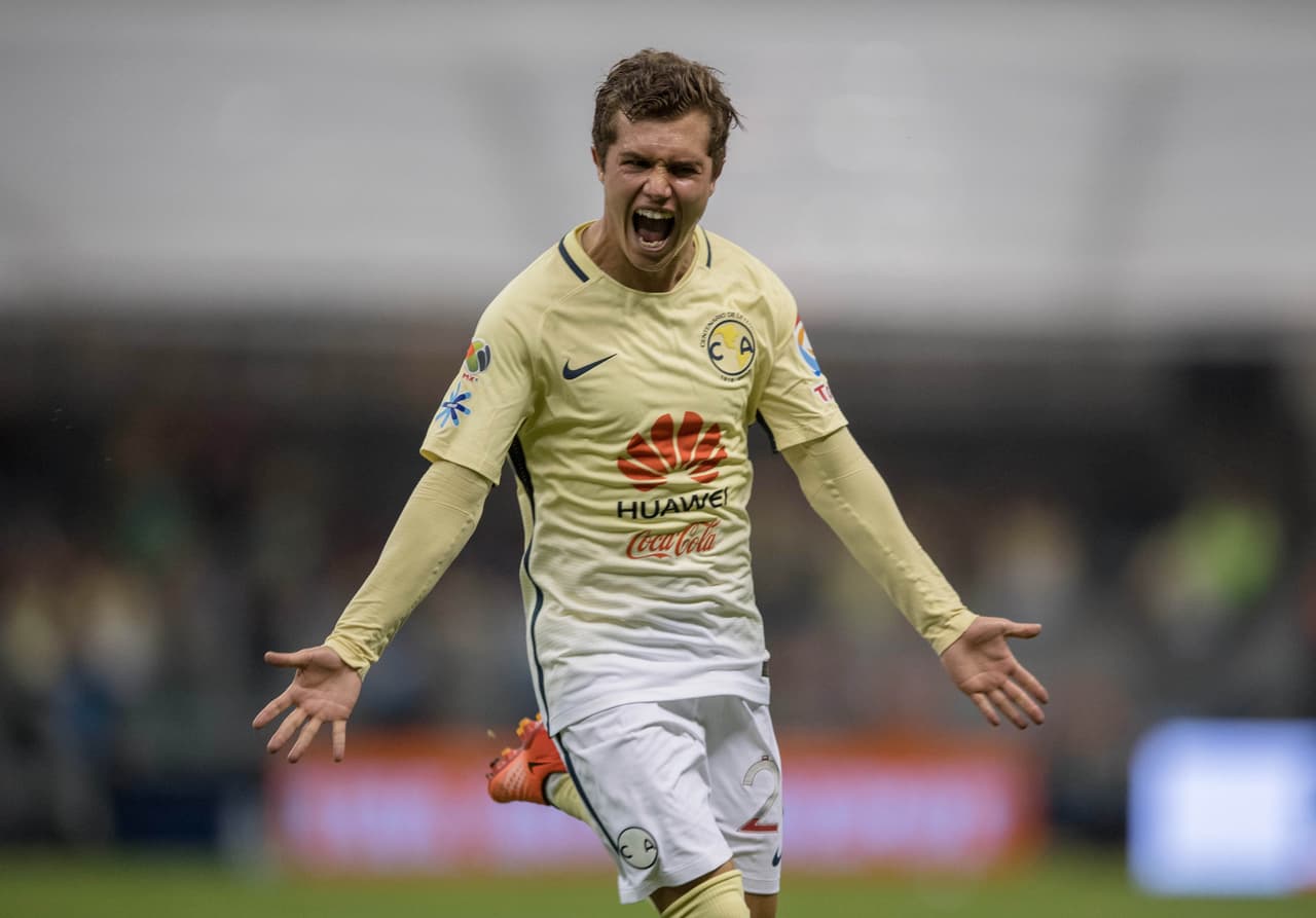 Action photo during the match America vs Pachuca, Corresponding round 17 of tournament Clausura 2017 of the League BBVA Bancomer MX, at Azteca Stadium. Foto de accion durante el partido America vs Pachuca, Correspondiente a la Jornada 17 del Torneo Clausura 2017 de la Liga BBVA Bancomer MX, en el Estadio Azteca, en la foto: Gol Manuel Perez America 06/05/2017/MEXSPORT/David Leah