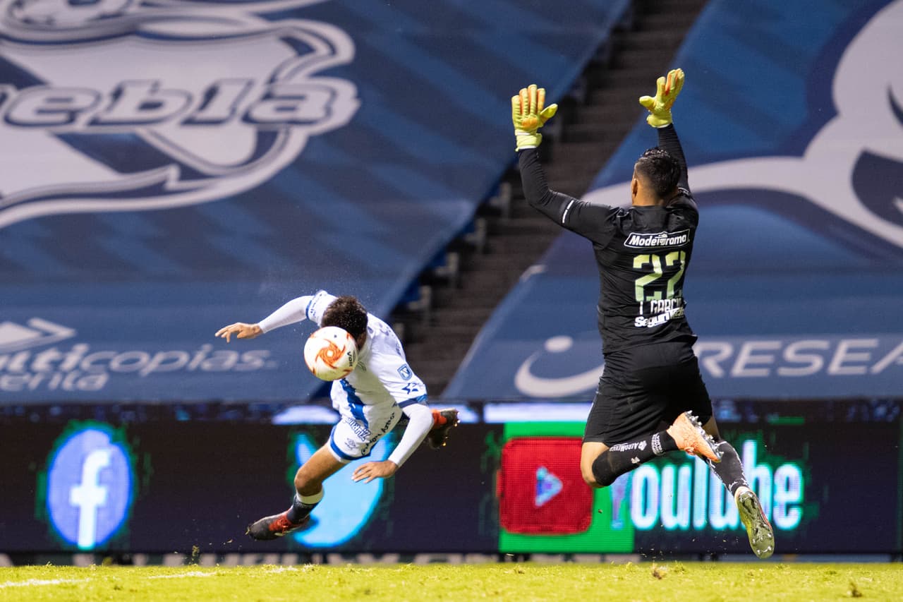Durante la segunda mitad, Puebla estaba más cerca de anotar el tercer gol.