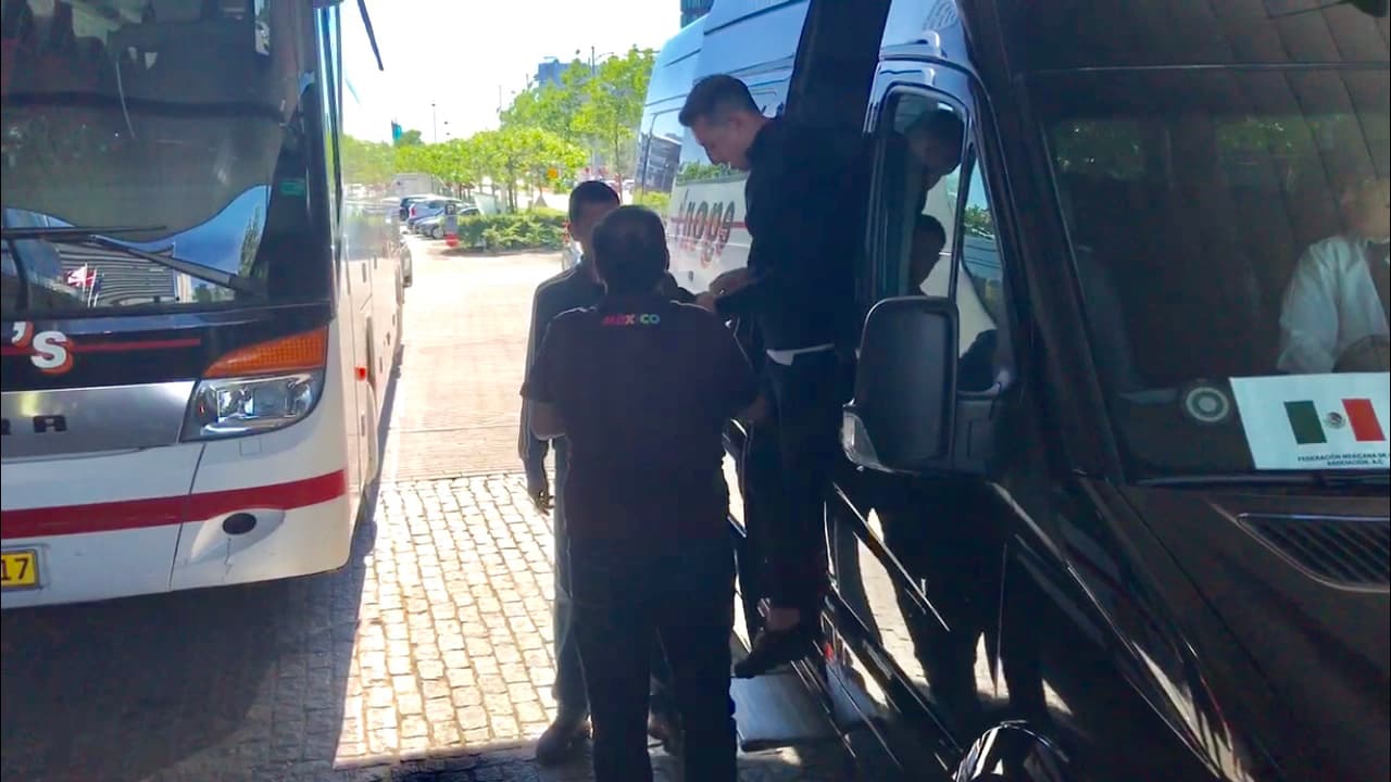 Héctor Herrera volvió con el Tri tras permiso especial