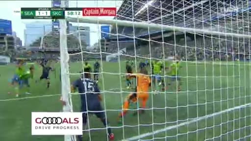 ¡Llega el empate! Xavier Arreaga peina y Nicolas Benezet pone el 1-1