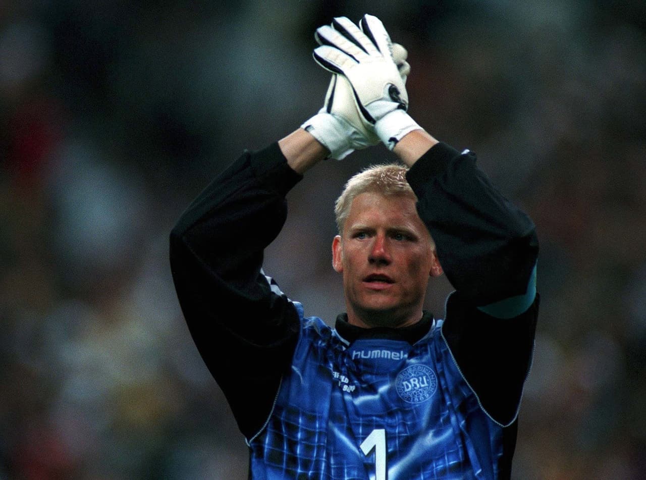 En el Mundial de Francia 98, Dinamrca cayó en el Grupo C, junto a Francia, Sudáfrica y Arabia Saudita.