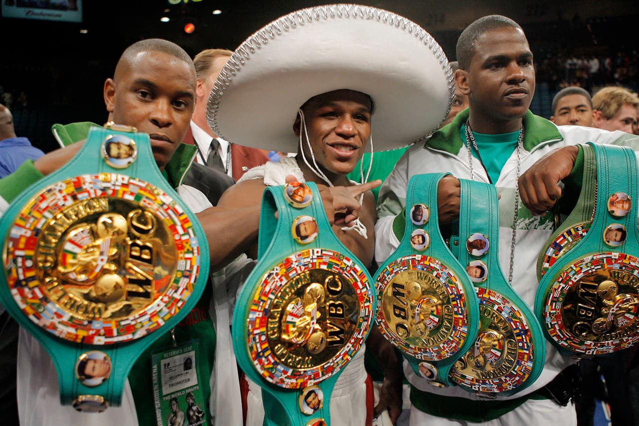 El CMB no quitará títulos a Floyd Mayweather Jr. por el momento