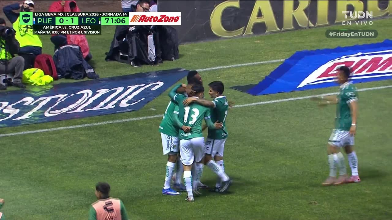 ¡Gol de La Fiera! Ismael Díaz aprovecha el rebote del arquero y pone el 0-1 en Puebla