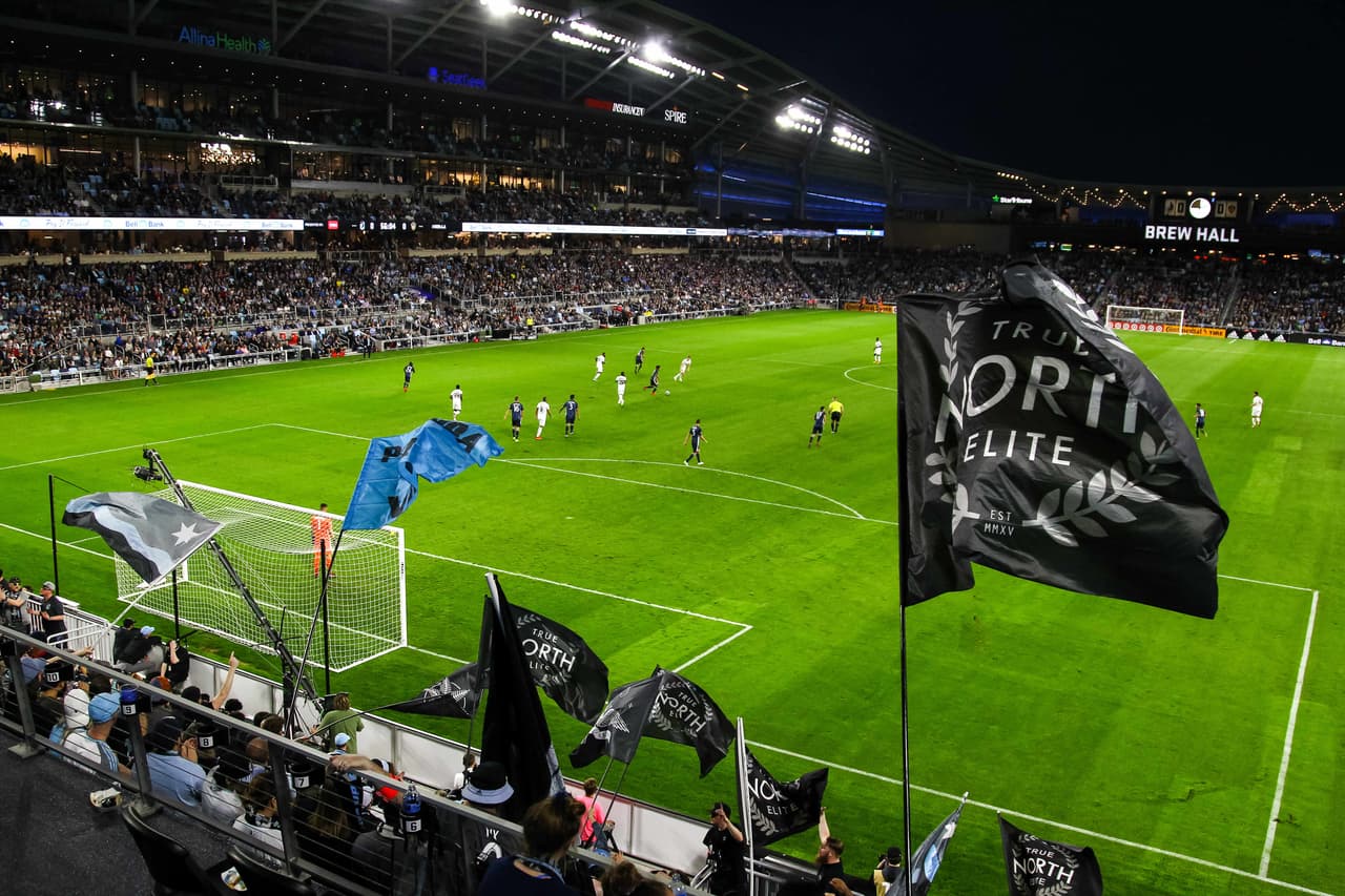 Es un escenario que está preparado para albergar a varios eventos.