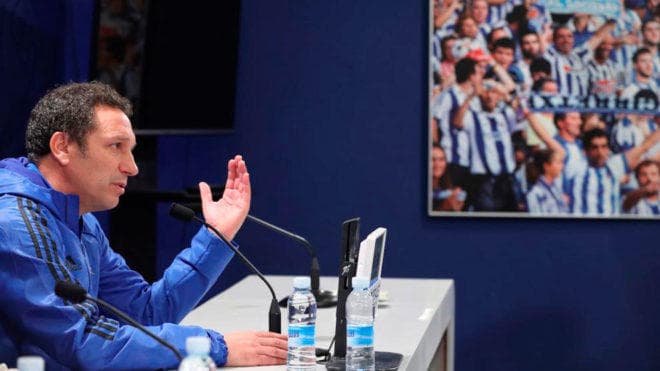 Eusebio en conferencia de prensa.