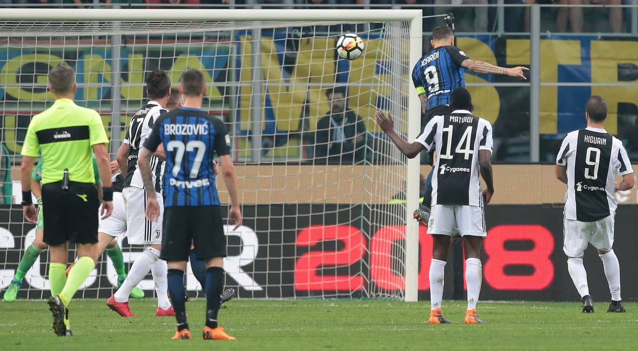 Sin embargo, la Juventus se durmió y dejó crecer a su rival. Mauro Icardi, al minuto 52, consiguió el empate con este remate de cabeza tras un centro de Joao Cancelo.