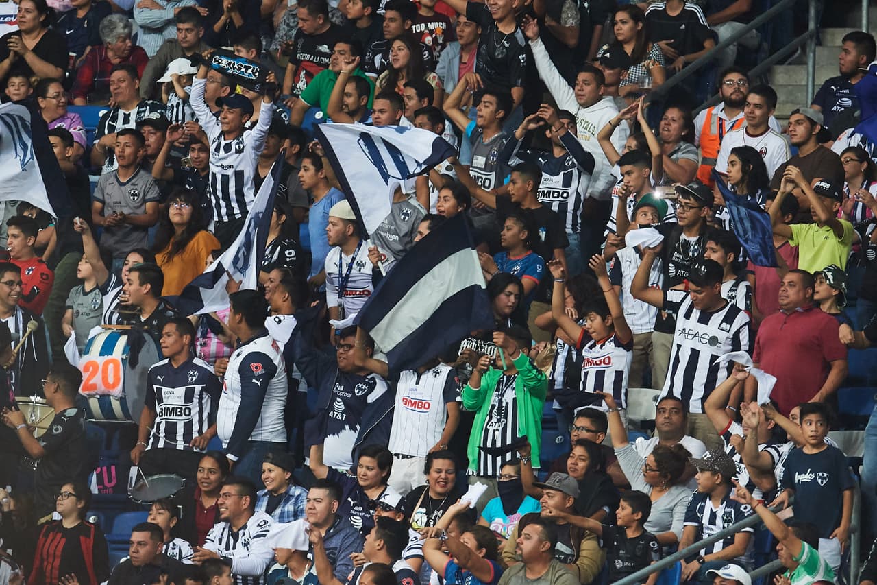 Valeria Valdez y Mónica Monsivais marcaron en el tirunfo de las Rayadas para avanzar a la Final.