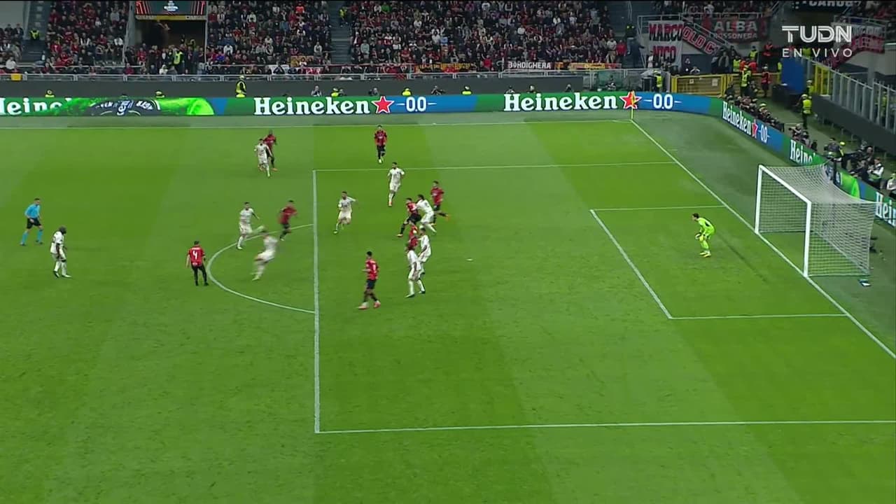 ¡TIRO ATAJADO! disparo por Paulo Dybala.