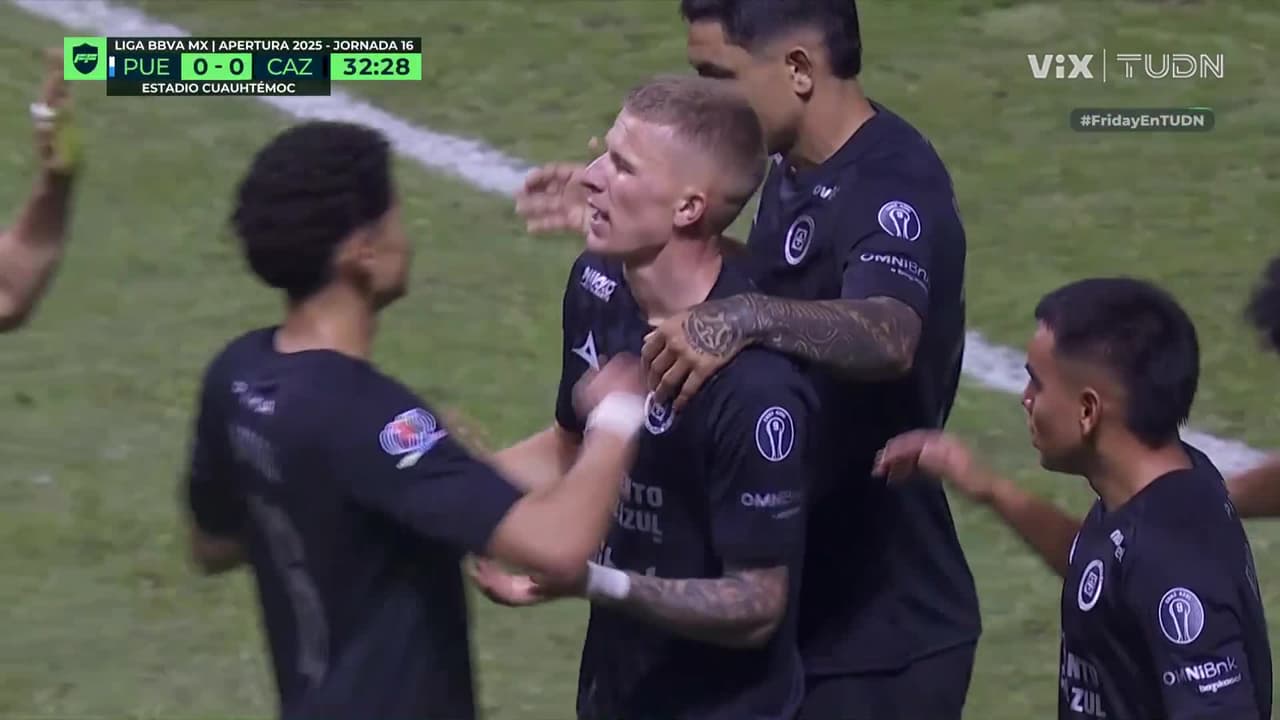¡Mega golazo colectivo de Cruz Azul! Obra maestra finiquitada por Mateusz Bogusz