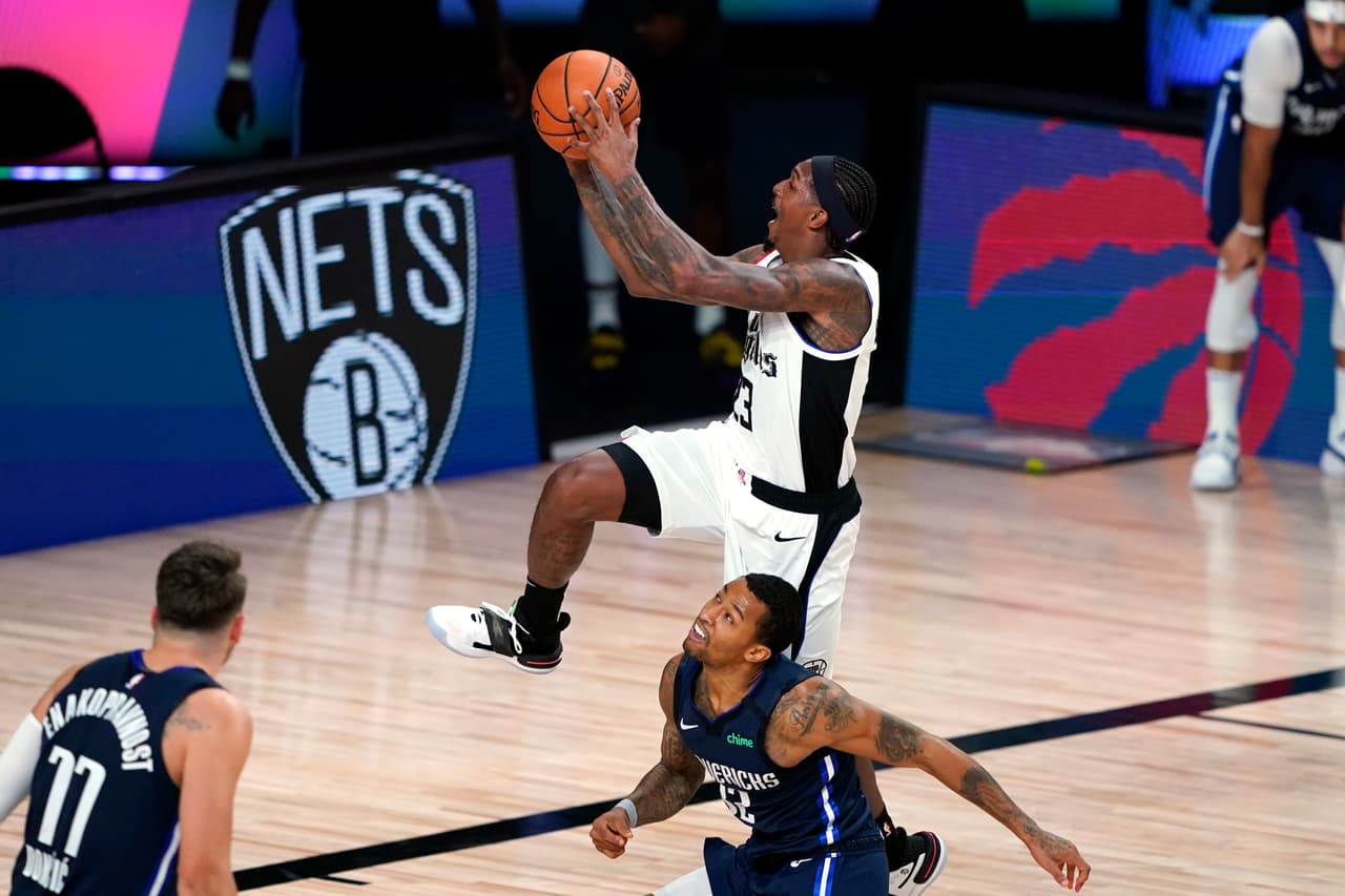 Luka Doncic brilla en el cuarto partido y con un triple en el último segundo, le da la victoria a los Dallas Mavericks 133-135.