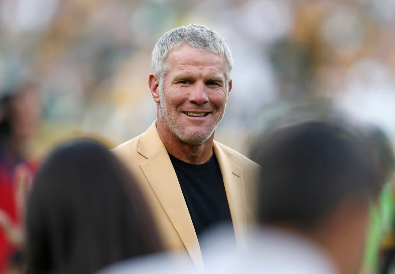 Brett Favre piensa que Colin Kaepernick será catalogado como héroe