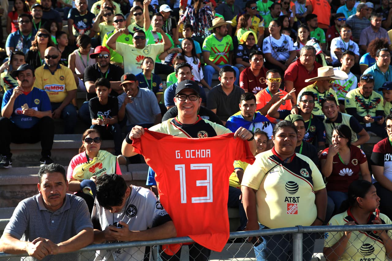 Los aficionados de ambas escuadras de dan cita en el Estadio Olímpico Benito Juárez para disfrutar de un ambiente sin igual.