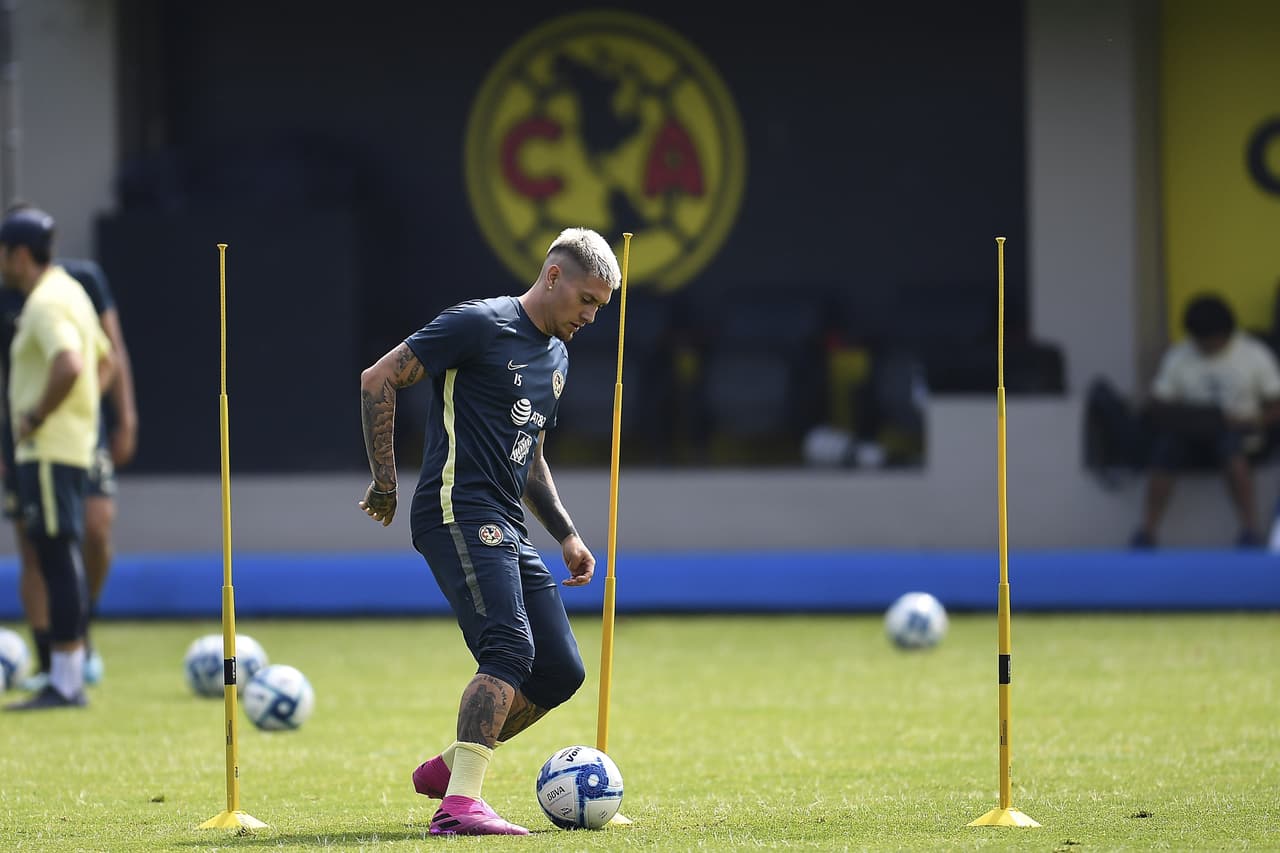 Nico Castillo puede salir a la banca ante Cruz Azul