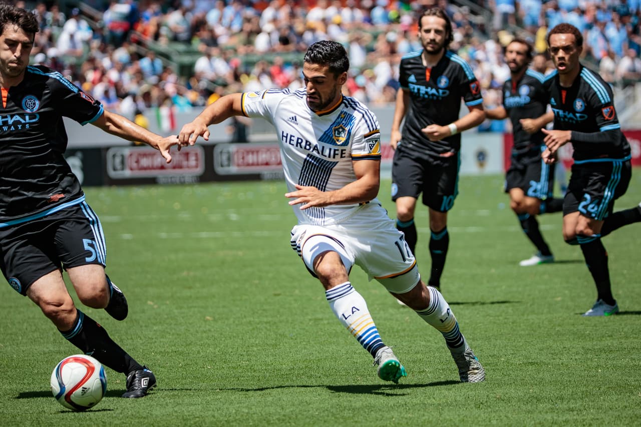 LA Galaxy fue contundente, y sacó provecho de una escuálida defensa angelina.