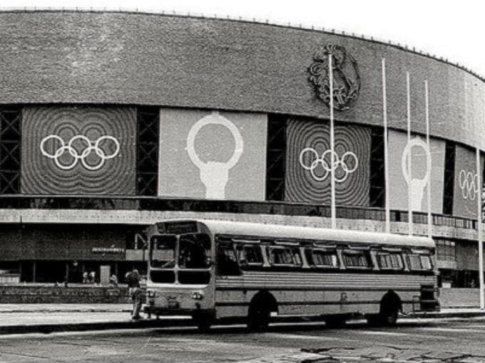 <b>Pista de hielo Insurgentes - </b>allí se desarrollaron las pruebas de lucha, pero actualmente es un centro comercial.