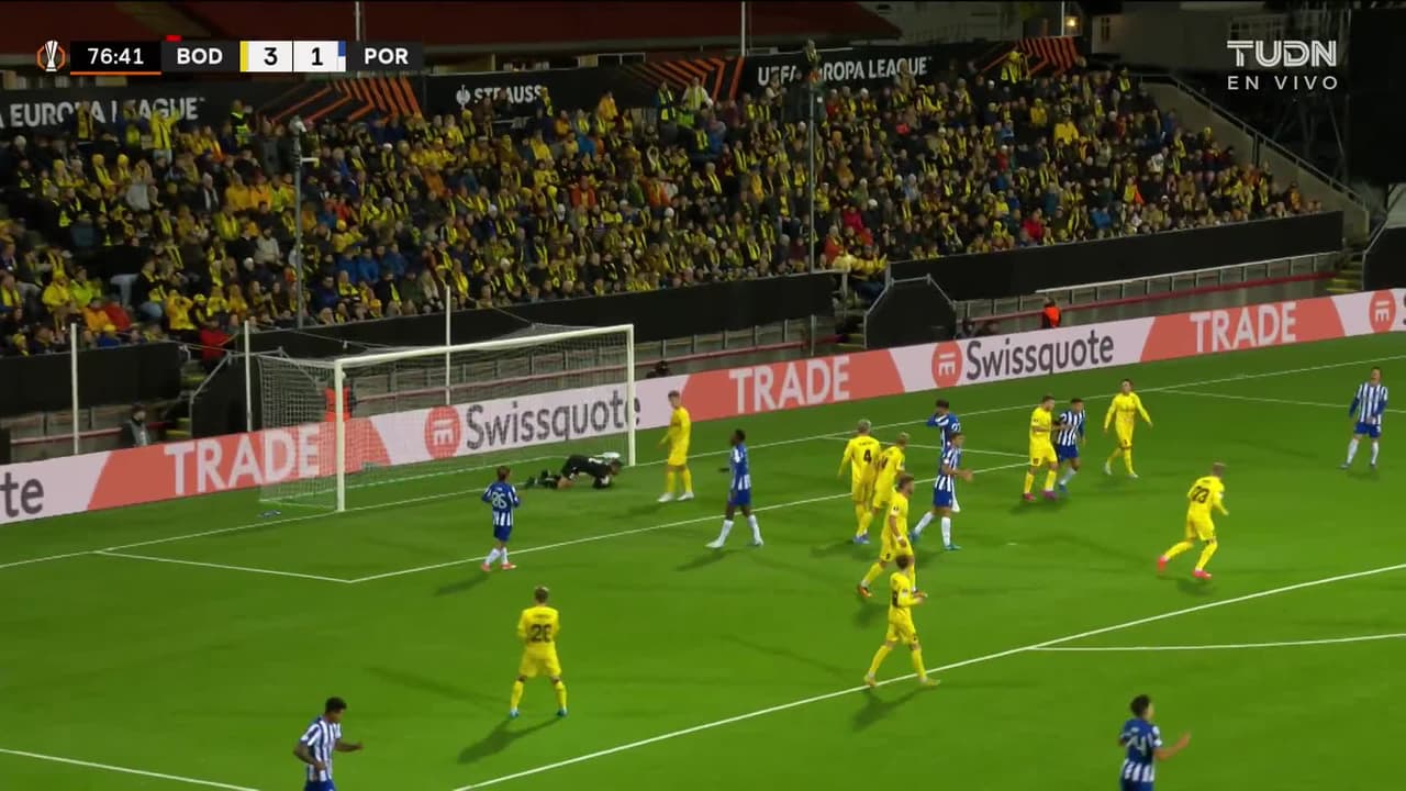 ¡TIRO ATAJADO! disparo por Nico González.