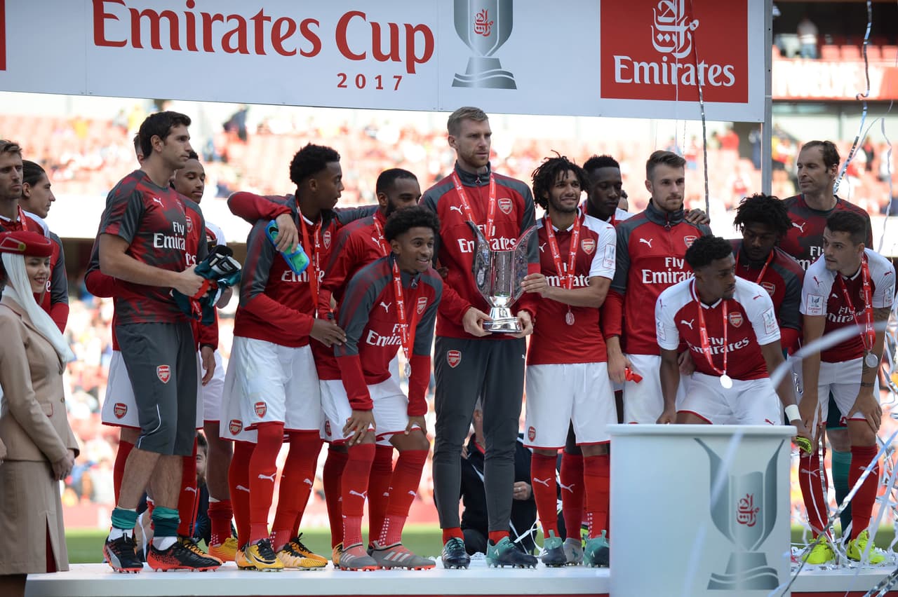 Aunque perdió, el Arsenal levantó el trofeo al sumar nueve puntos (seis de goles y tres de una victoria) ante los mismos nueve del Sevilla (seis de dos victorias y tres de goles), siendo el ítem de anotaciones el encargado de desempatar.