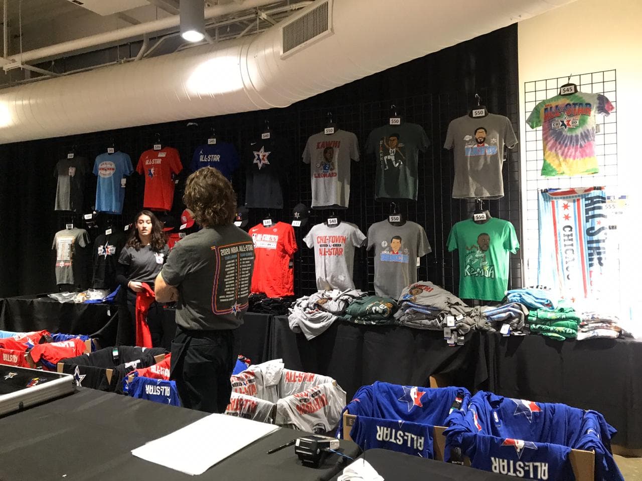 Así se vive el celebrity game con un gran ambiente y una excelente comida.