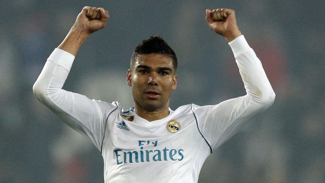 La conmoción de los orígenes: Casemiro se tumba al beber un yogurt