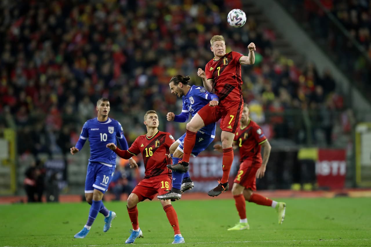 Con goles de Benteke (2), De Bruyne (2), Carrasco y Christoforou (autogol), Bélgica venció 6-1 a Chipre.