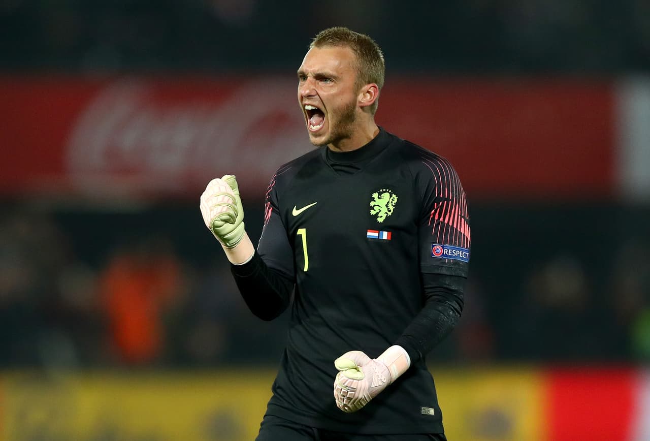 5 Jasper Cillessen – 1885 puntos | El arquero de Valencia ha recibido siete goles y no ha sido sancionado con ninguna tarjeta.