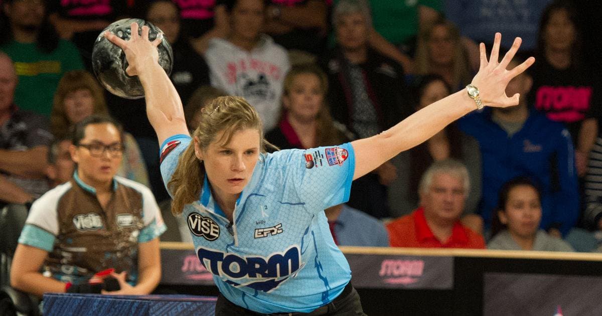 Kelly Kulick, primera mujer jugadora de boliche profesional en ganar el Professional Bowlers Association tour en Estados Unidos.