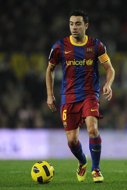 Mediocampista por el centro: Xavi (España/Barcelona).