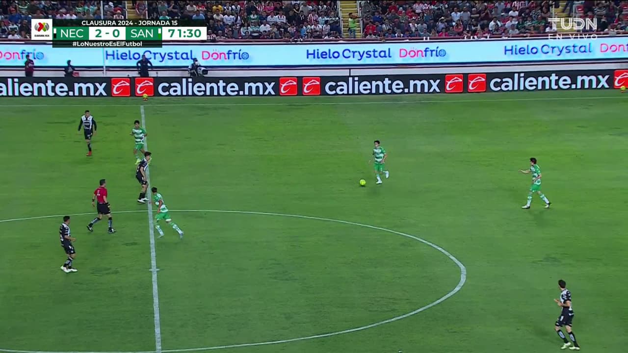 ¡TIRO ATAJADO! disparo por Diego Gómez.