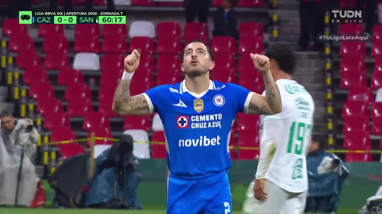 ¡Así debuta Alan Mozo con Cruz Azul vs. Santos!