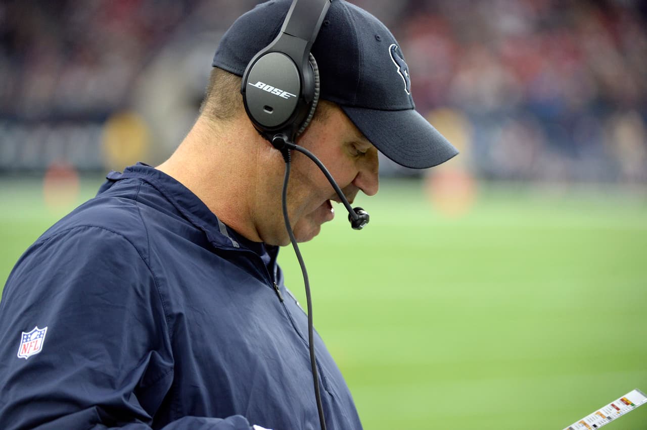 HOUSTON TEXANS - Bill O'Brien. Lleva un ritmo similar al de su año debut, 2014 cuando terminó 9 - 7. Ahora con 6 - 6 y gracias a la baja de juego de los Colts, aspira al título divisional, tienen el ímpetu para lograrlo.