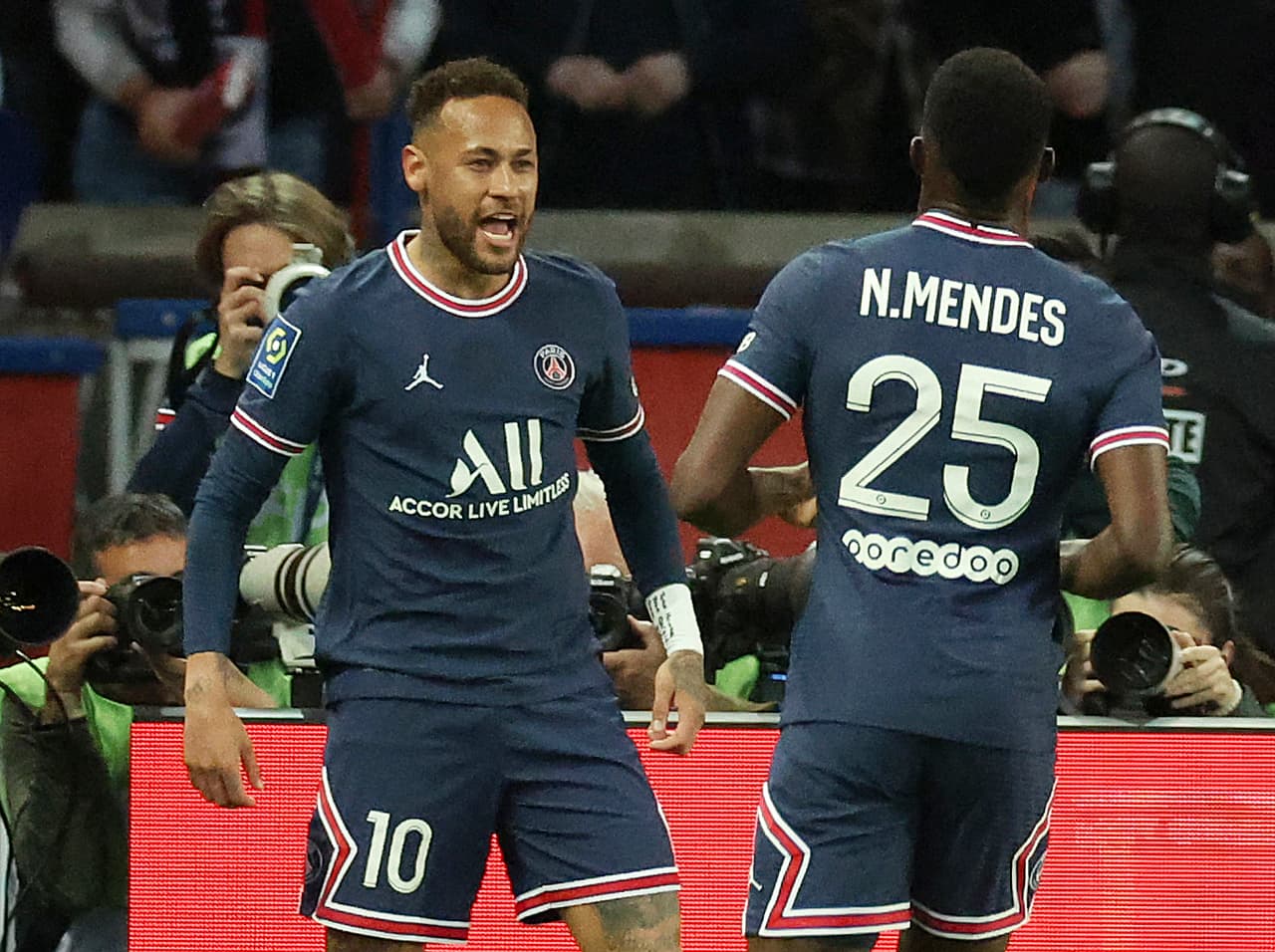 El brasileño llegó a 11 goles en la competencia.