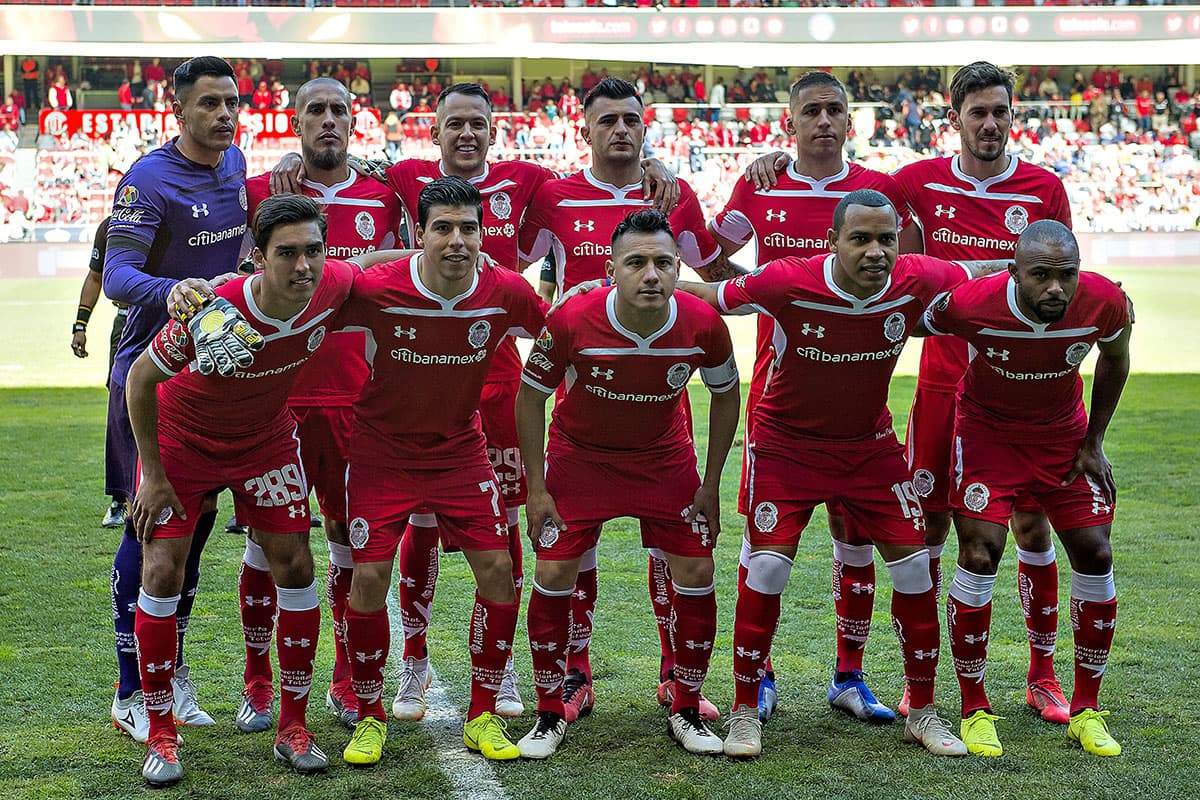 Toluca con su alineación titular incluyendo a cuatro argentinos.