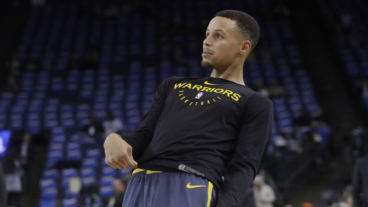 Stephen Curry duda de los logros de la carrera espacial.