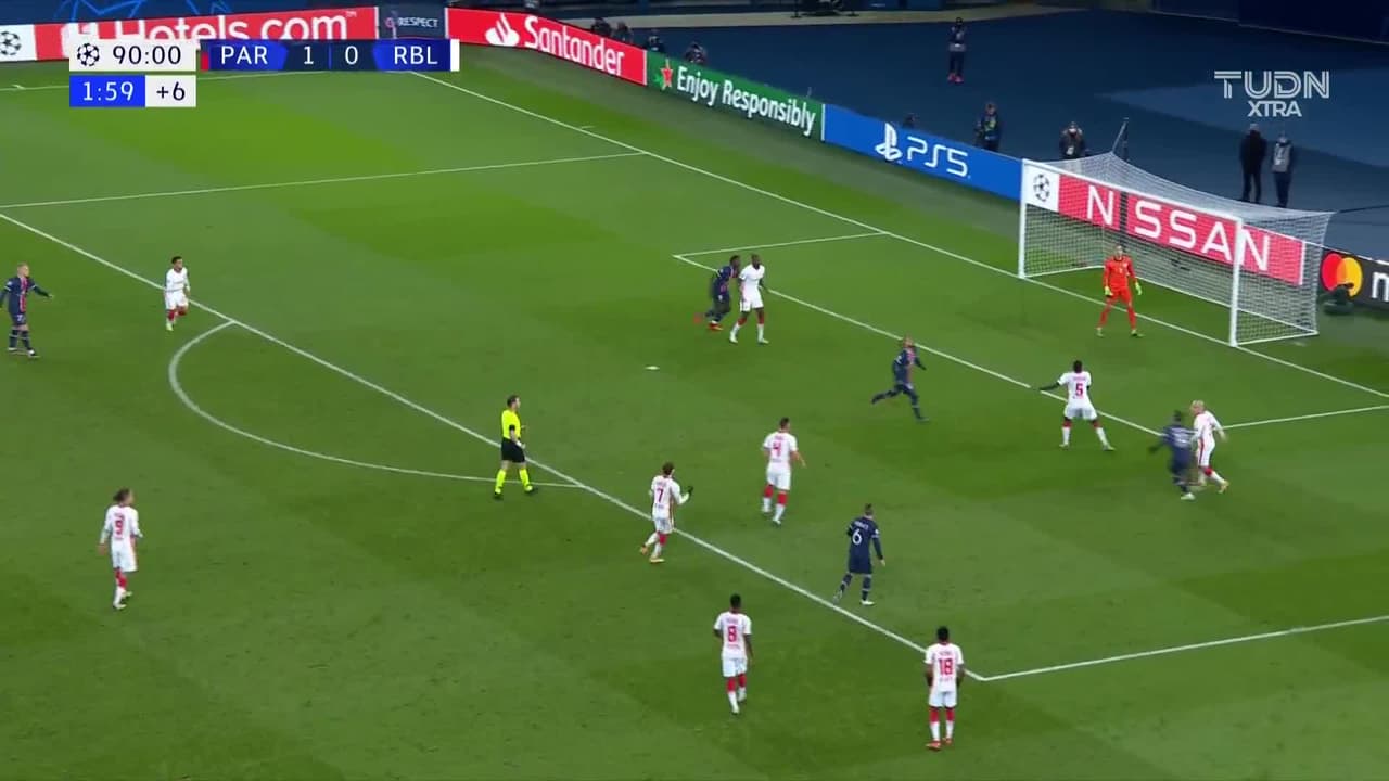 ¡TIRO ATAJADO! disparo por Marco Verratti.