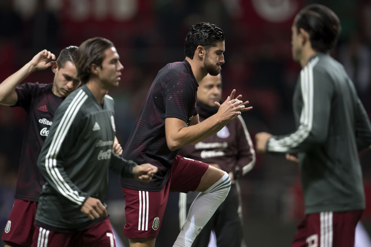 Aficionados y jugadores se preparan para vivir la emoción del encuentro en el Estadio Nemesio Diez.