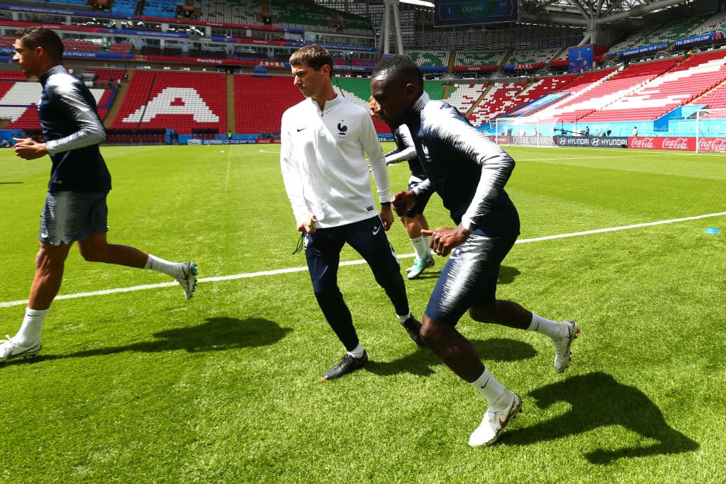 Todo está listo para que los dirigidos por Didier Deschamps debuten en Rusia 2018 en un encuentro en el que parten como los amplis favoritos.