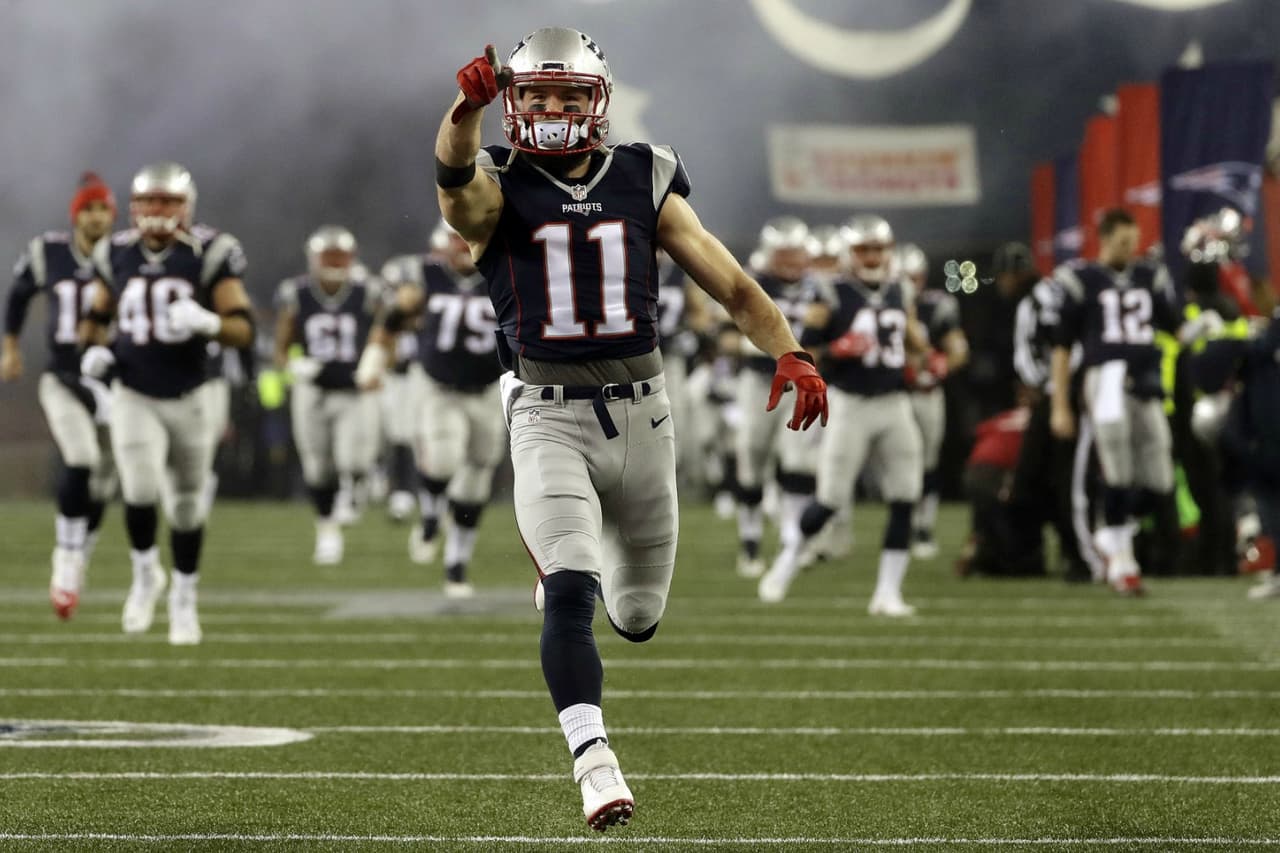 <b>Julian Edelman</b> es el receptor estelar en la actualidad de los Patriots. Llegó en 2009, pero tras cuatro años de poca participación, en 2013 logró la confianza de Brady y el coach Bill Belichick y se ha vuelto una pieza inamovible. Su participación en el Super Bowl XLIX fue vital para la victoria sobre los Seahawks.
