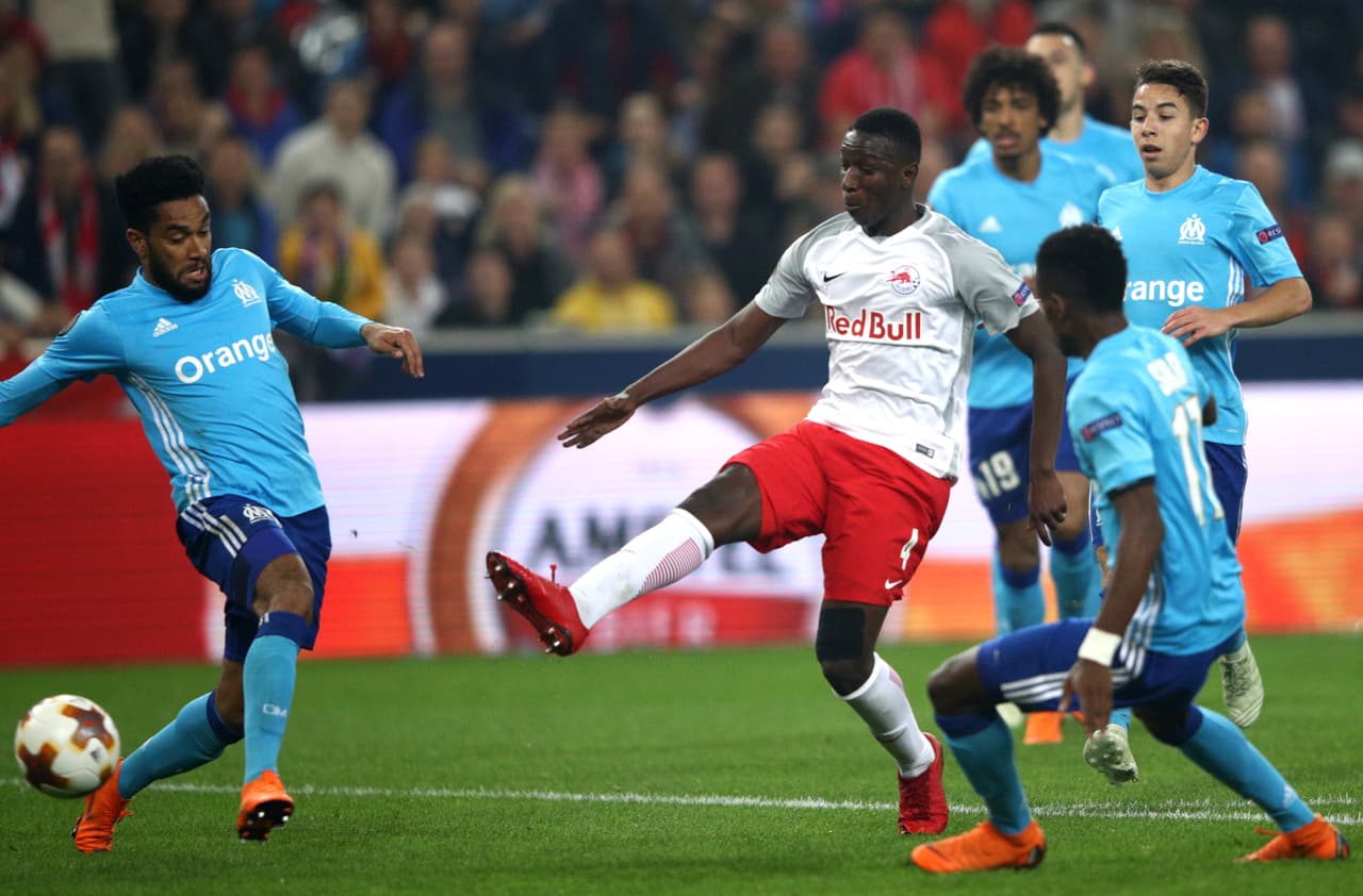 Los 29,520 espectadores en el Red Bull Arena en Austria tuvieron que esperar 53 minutos para celebrar.