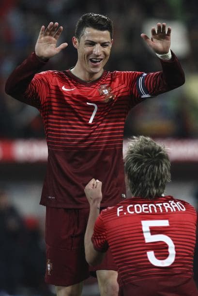 Cristiano Ronaldo:Su calidad y habilidades han hecho que Portugal ponga sus esperanzas de conseguir triunfos en sus pies.Más de ¡Golazo Extra!