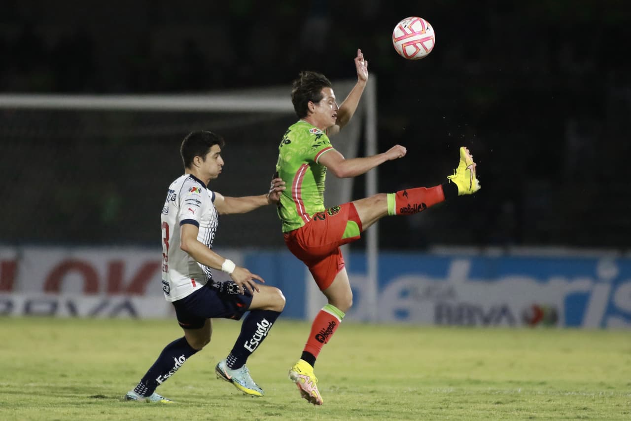 Un partido que por momentos fue somnoliento despertó hasta el 76’ con una jugada individual de Gallardo por la banda para rematar a primer palo y batir a Talavera. Los Bravos siguen perdiendo puntos y se alejan de la zona de repechaje.