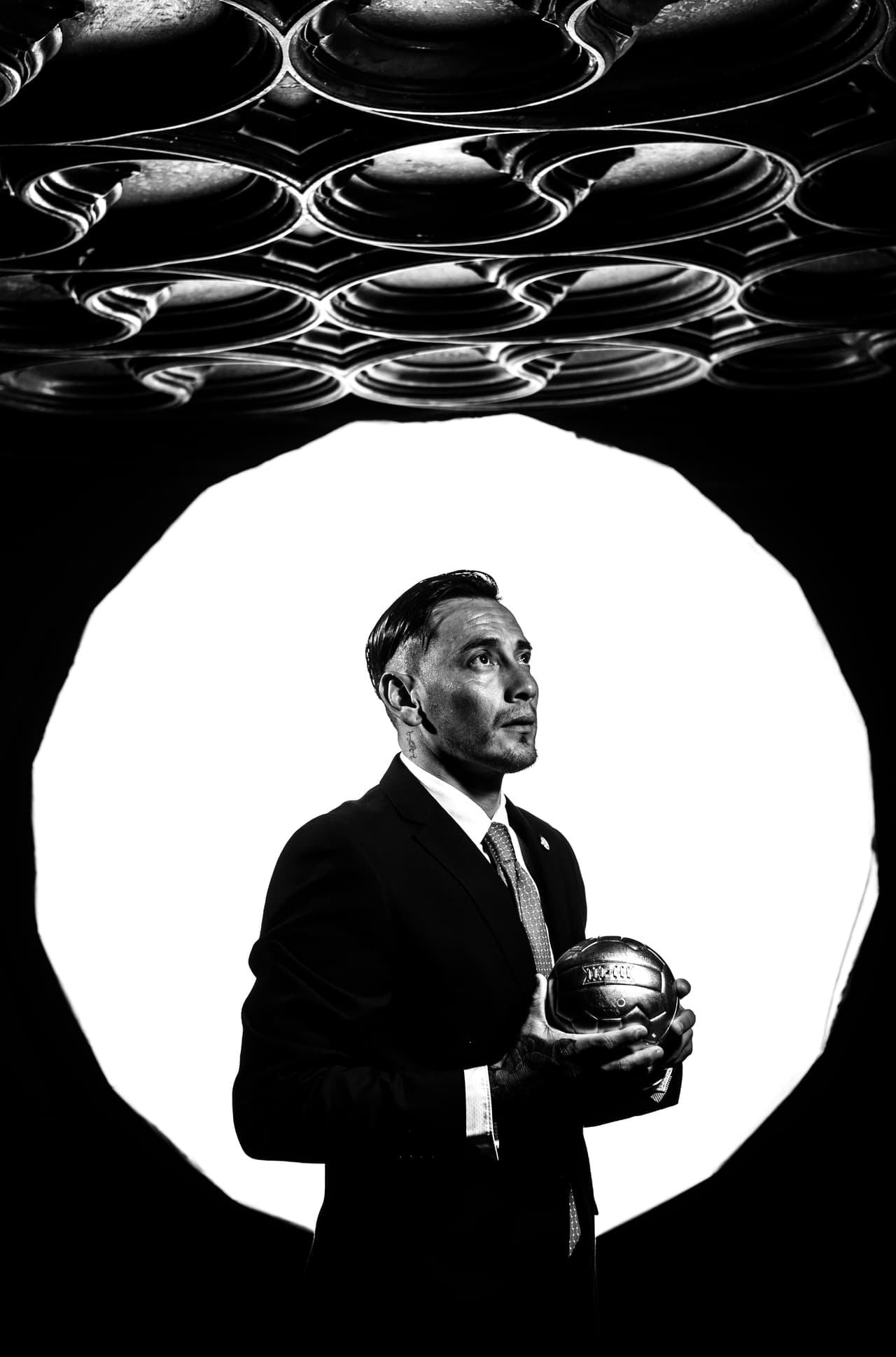 El hombre de la noche, el que acaparó los reflectores, y los galardones, fue el argentino Rubens Sambueza, quien fue nombrado 
<i>Jugador del Año</i>, su segundo Balón de Oro de la noche.