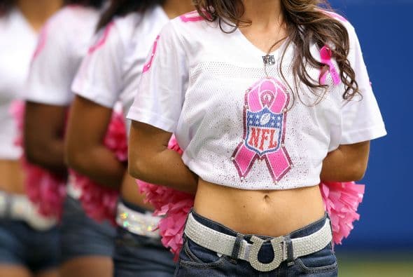 Las cheerleaders no sólo son las encargadas de animar a su equipo, ellas son bellas por dentro y fuera, así que una de sus múltiples labores también es apoyar a las causas nobles, así como a varios eventos sociales.