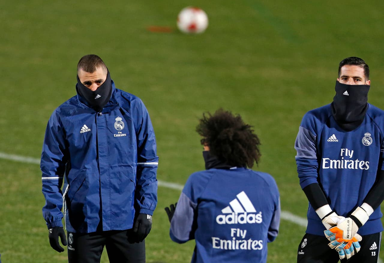 En medio del frío en Japón, Real Madrid hizo una práctica luego de su triunfo en semifinales contra el América. En el equipo español, se nota buen ánimo con miras a su partido contra Kashima, con un Cristiano Ronaldo motivado, un Sergio Ramos concentrado y un equipo que vive la fiesta del Mundial de Clubes.
