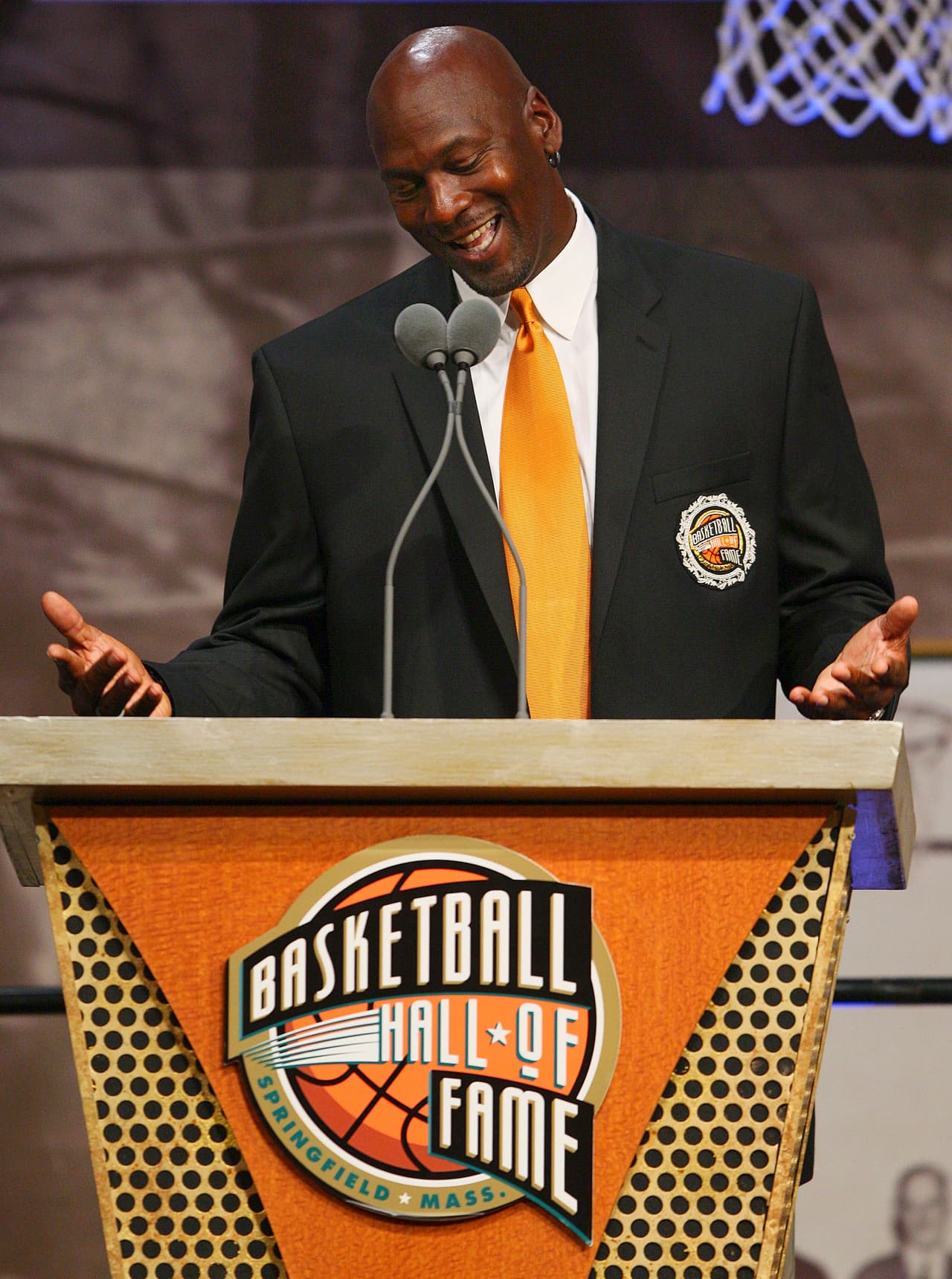 1. Michael Jordan (Baloncesto) - 1,850 millones de dólares