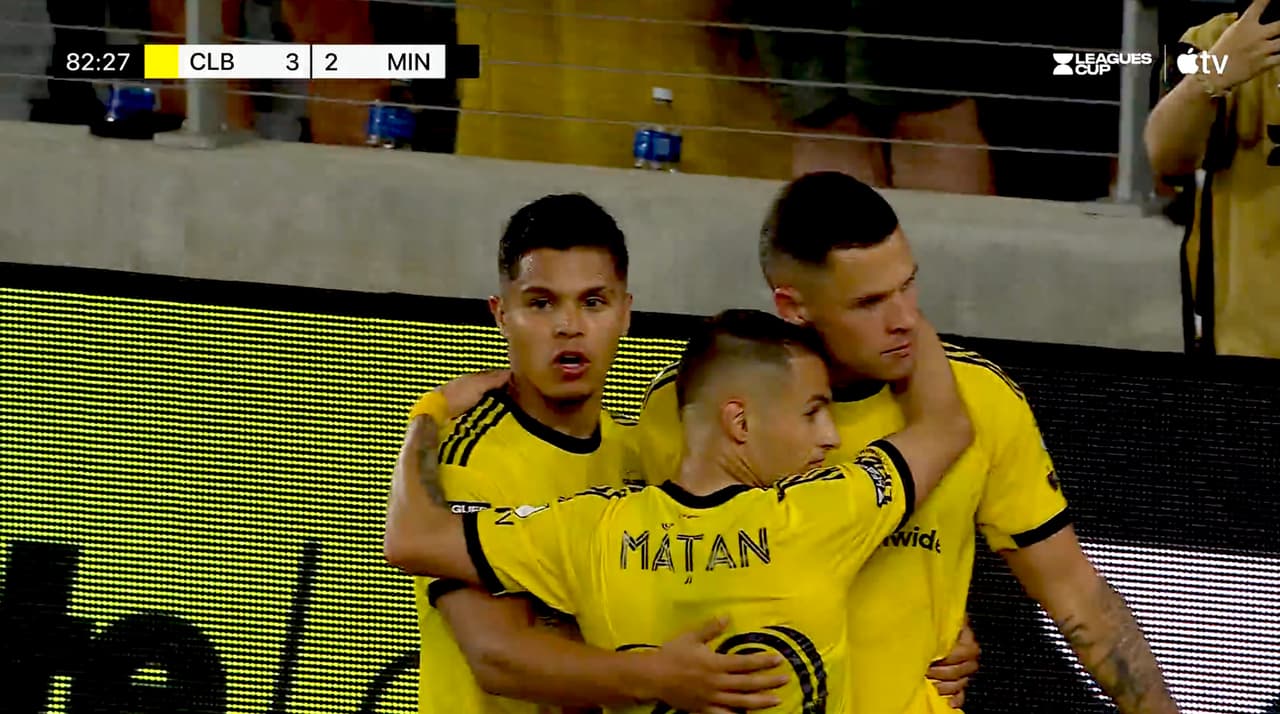 Christian Ramírez cierra la pinza y pone el 3-2