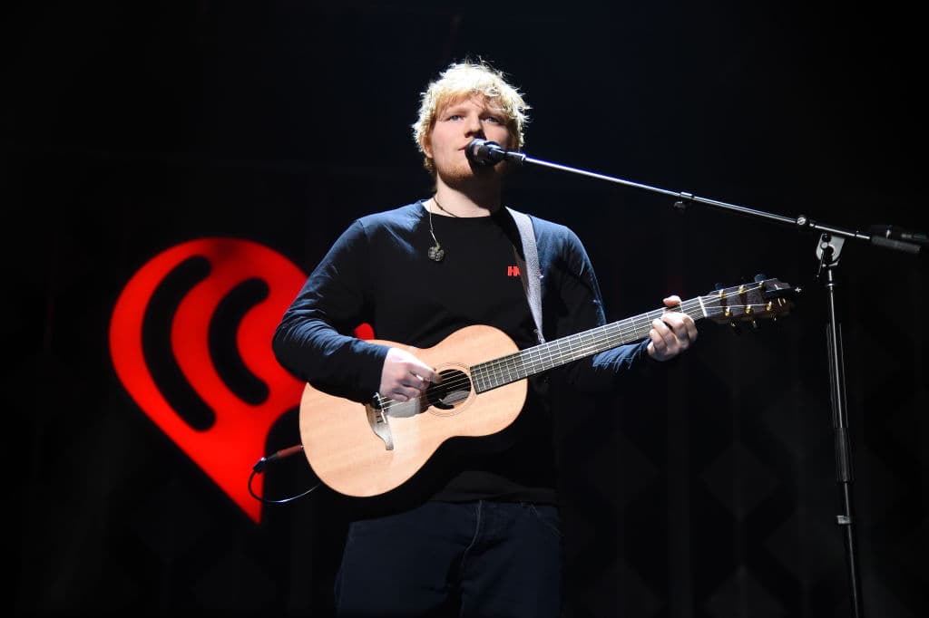 Fuentes cercanas al cantante afirman que el intérprete firmó un jugoso contrato con la plataforma.