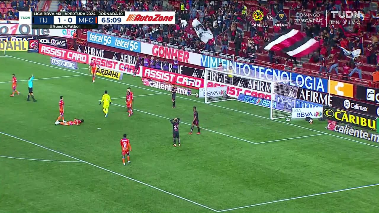 ¡TIRO ATAJADO! disparo por Gilberto Mora.