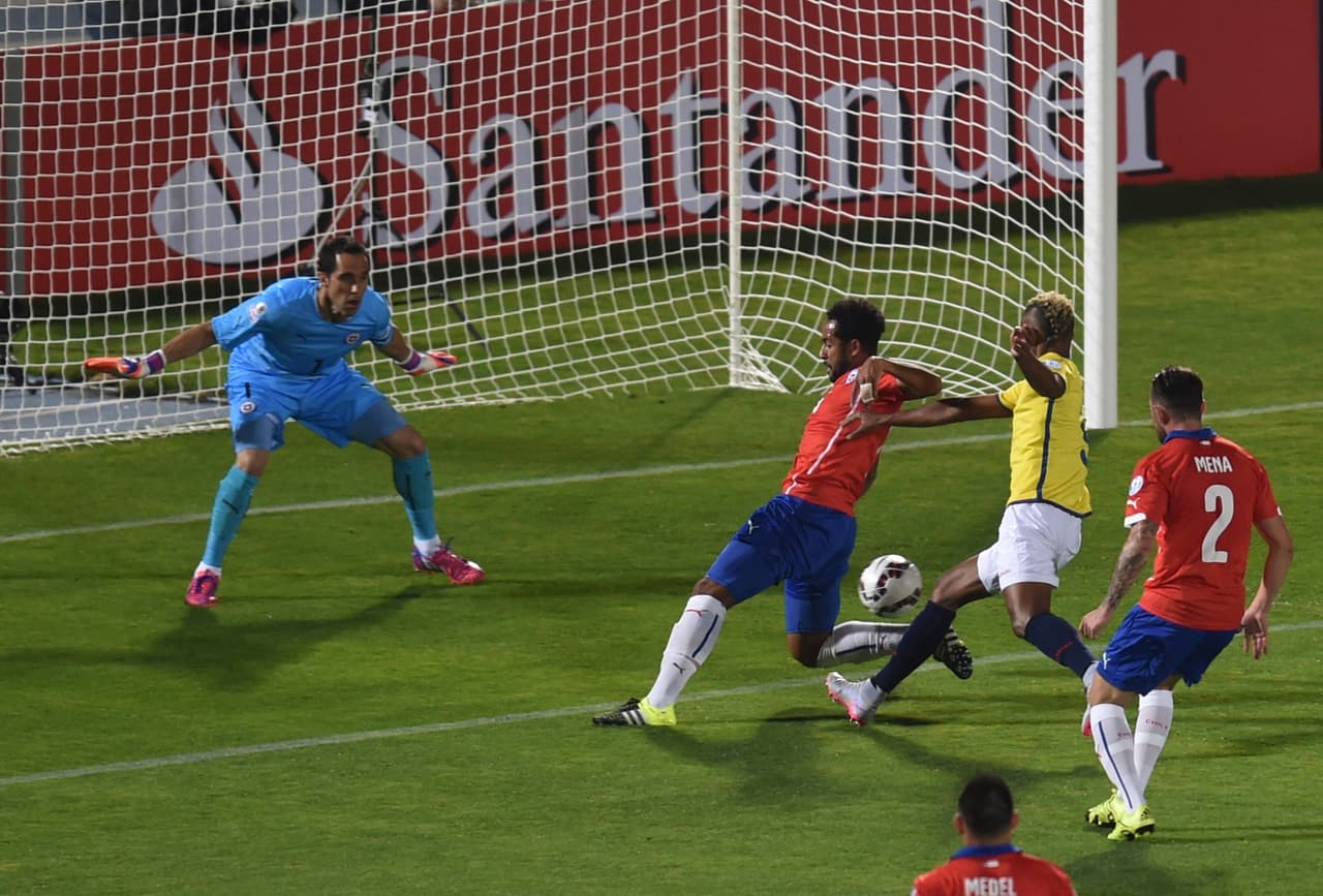 Los locales contaron con las mejores oportunidades de gol del partido.